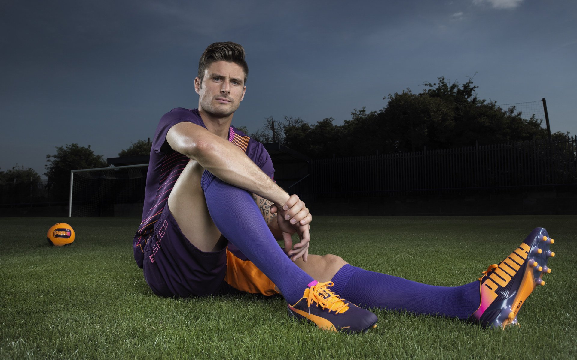 九游游戏中心下载-沃尔夫斯堡快节奏推进形成有效威胁，沃尔夫斯堡视频